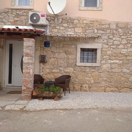 Apartman Lari Vižinada Eksteriør bilde