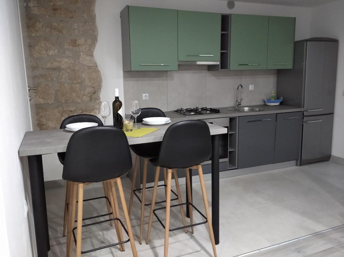Apartman Lari Vižinada Eksteriør bilde
